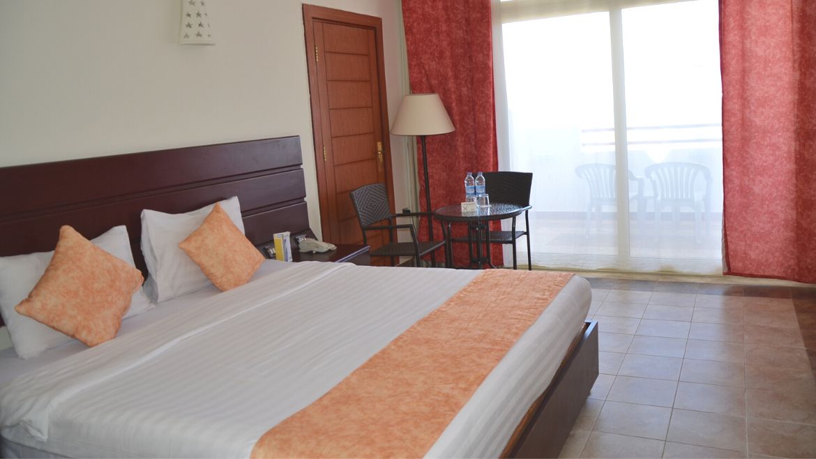 El Naaba: Doppelbett im Standard Zimmer des Komforthotels