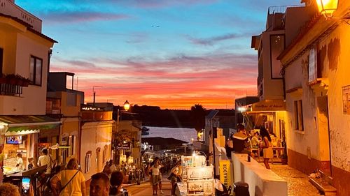 Algarve: Bars, Restaurants und Supermärkte in unmittelbarer Umgebung Algarve: Bars, Restaurants und Supermärkte in unmittelbarer Umgebung