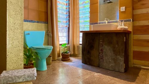 Kilifi: Das Cottage Double verfügt über ein voll ausgestattetes Badezimmer Kilifi: Das Cottage Double verfügt über ein voll ausgestattetes Badezimmer