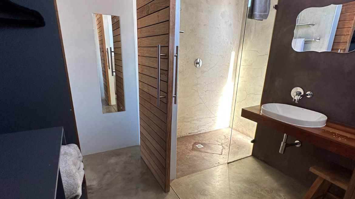 Langebaan: Badezimmer der Deluxezimmer im Kitehotel Langebaan: Badezimmer der Deluxezimmer im Kitehotel