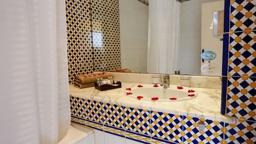 Djerba-Zarzis: Badezimmer im Familienzimmer des Komforthotels Djerba-Zarzis: Badezimmer im Familienzimmer des Komforthotels