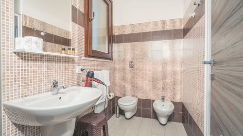 Marsala: Badezimmer der Superiorzimmer Marsala: Badezimmer der Superiorzimmer