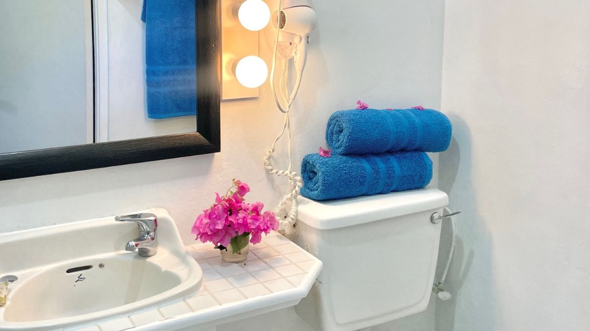 Tobago: Badezimmer der Studios I