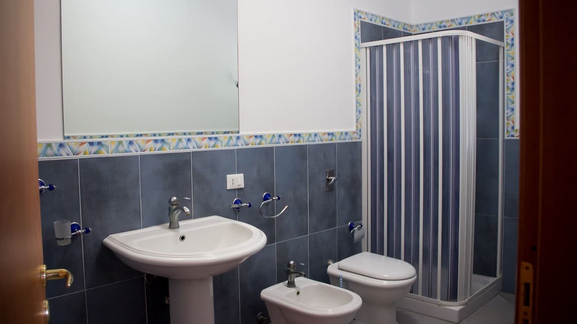Marsala: Badezimmer in den Surfer Appartements Marsala: Badezimmer in den Surfer Appartements