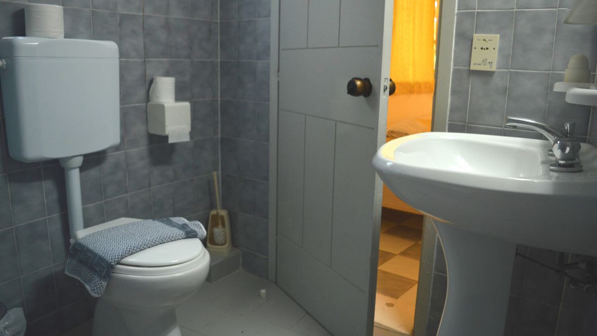 Rhodos Theologos: Badezimmer des Standarzimmer Rhodos Theologos: Badezimmer des Standarzimmer
