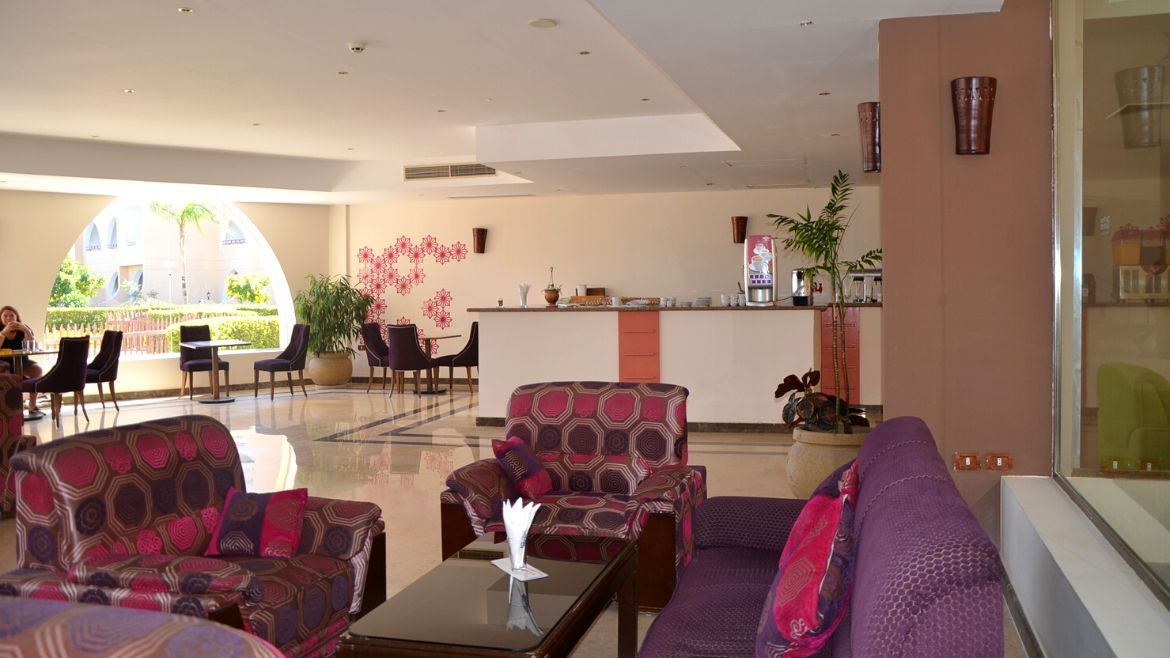 El Naaba: Bar im Komforthotel