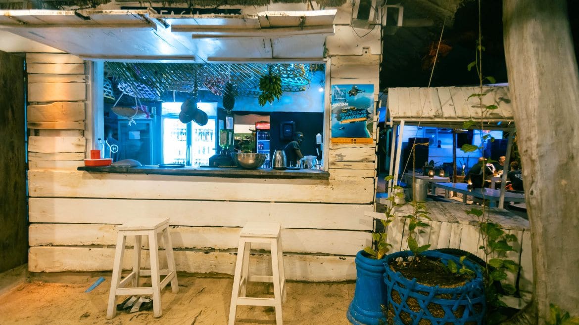 Sansibar: Barbereich der Strand Bungalows Sansibar: Barbereich der Strand Bungalows