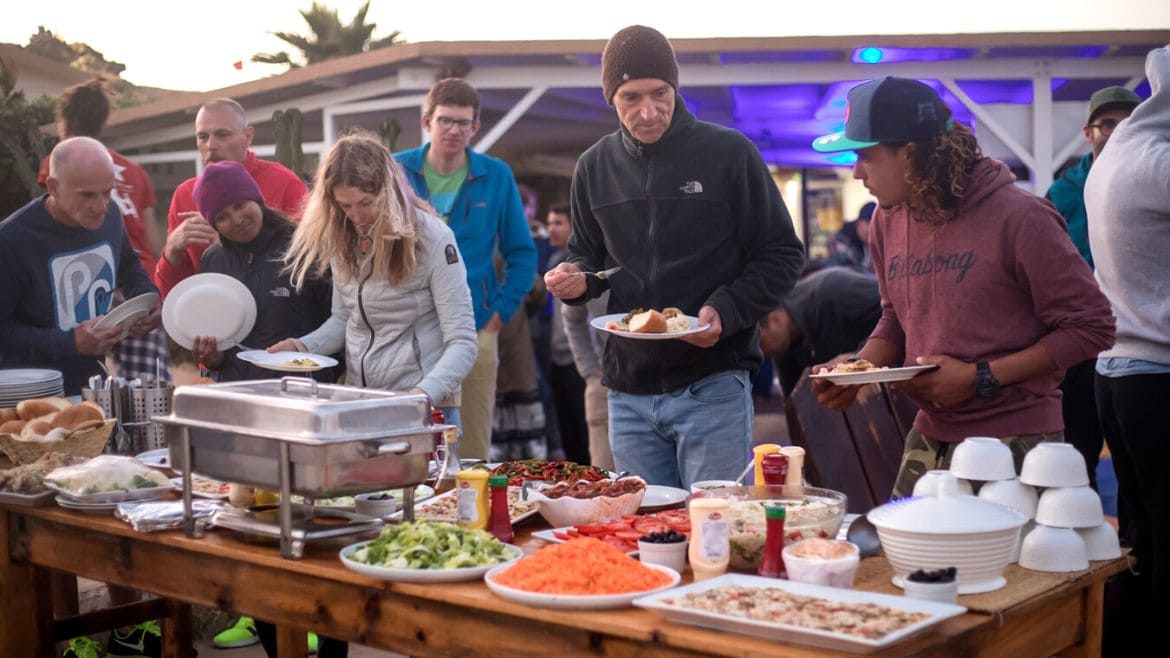 Dakhla: BBQ im Dakhla Kite- und Wingsurf Camp