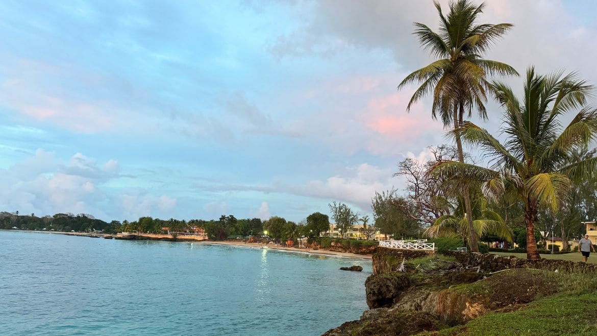Tobago: Blick zum Store Bay Beach Tobago: Blick zum Store Bay Beach