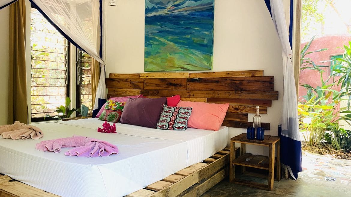 Kilifi: Blick in das Cottage King Zimmer Kilifi: Blick in das Cottage King Zimmer