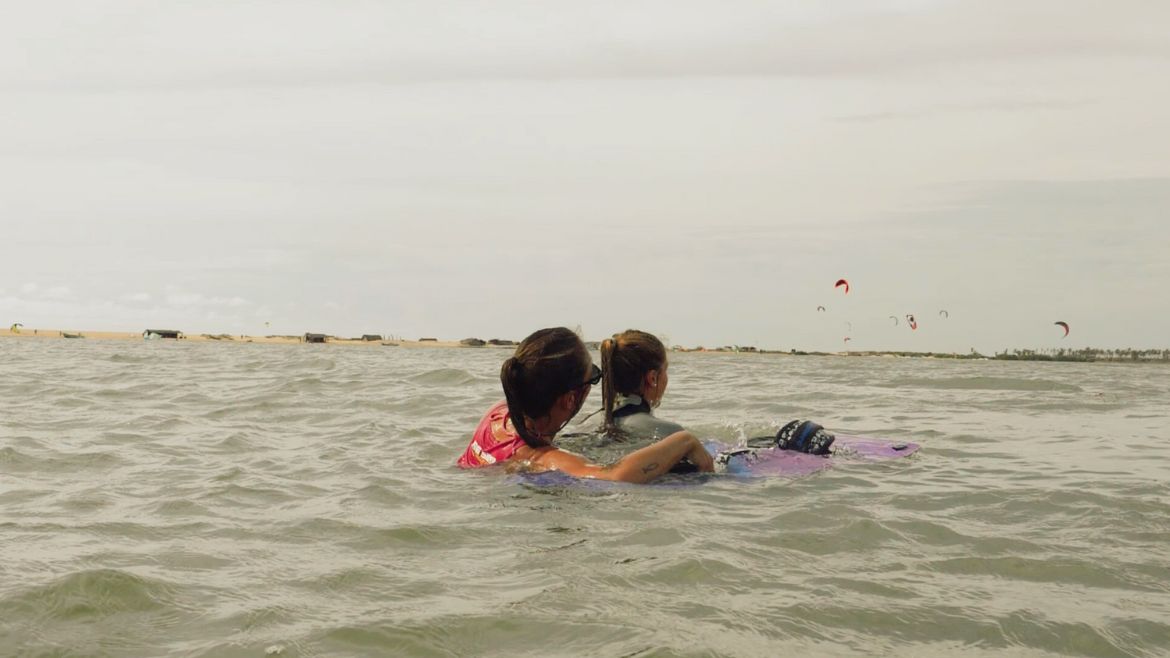 Kalpitiya: Board Bodydrag an der Station