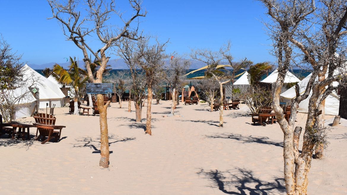 La Ventana: Das Surf Camp liegt direkt am Revier La Ventana: Das Surf Camp liegt direkt am Revier