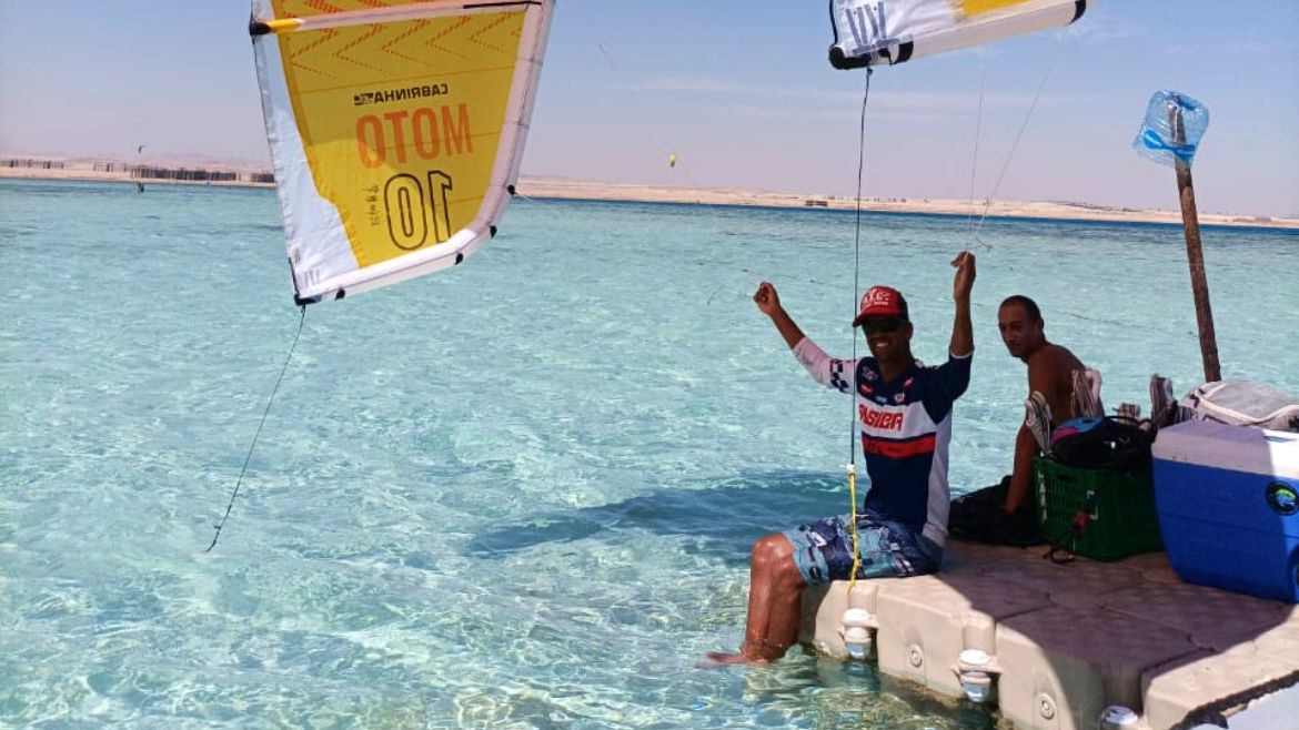 Soma Bay: Das Team der Kite- und Wingsurf Station ist immer sehr motiviert Soma Bay: Das Team der Kite- und Wingsurf Station ist immer sehr motiviert