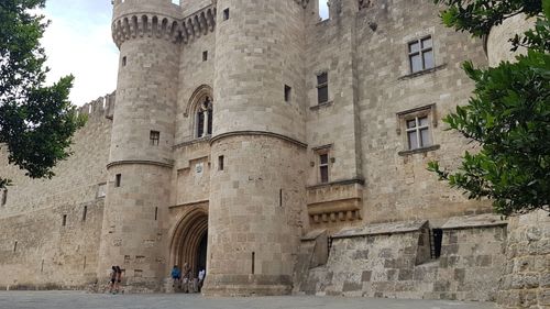 Rhodos Theologos: Ein Besuch nach Rhodos Stadt ist ein Muss 