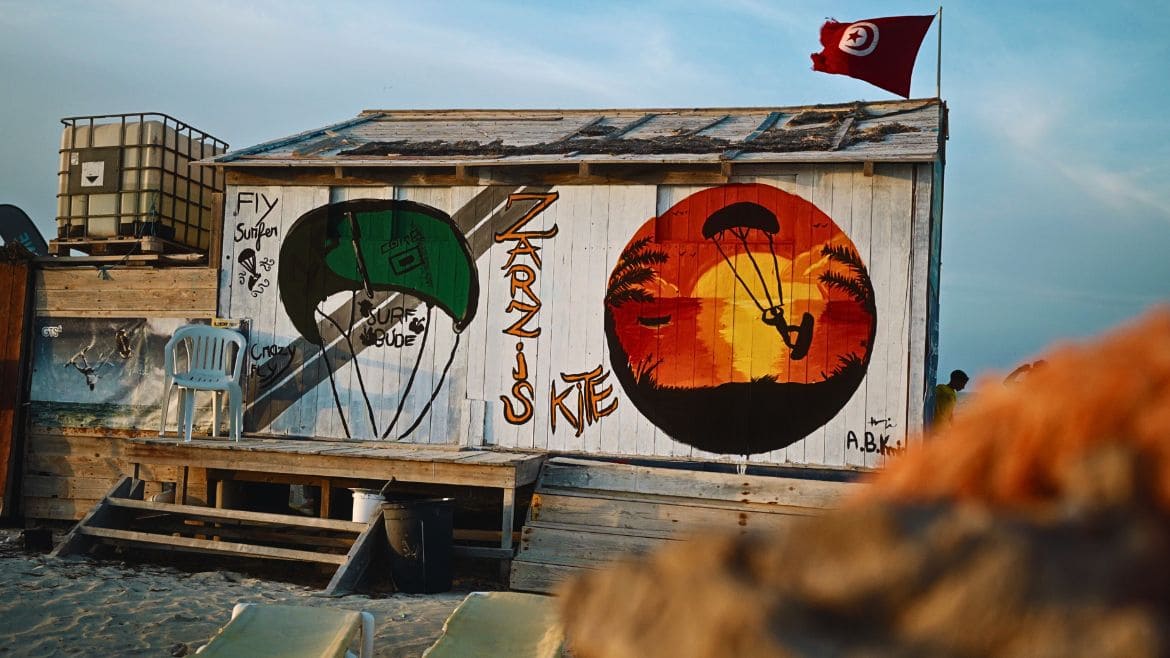 Zarzis: Tolle Malereien an der Kitesurf Station Zarzis: Tolle Malereien an der Kitesurf Station