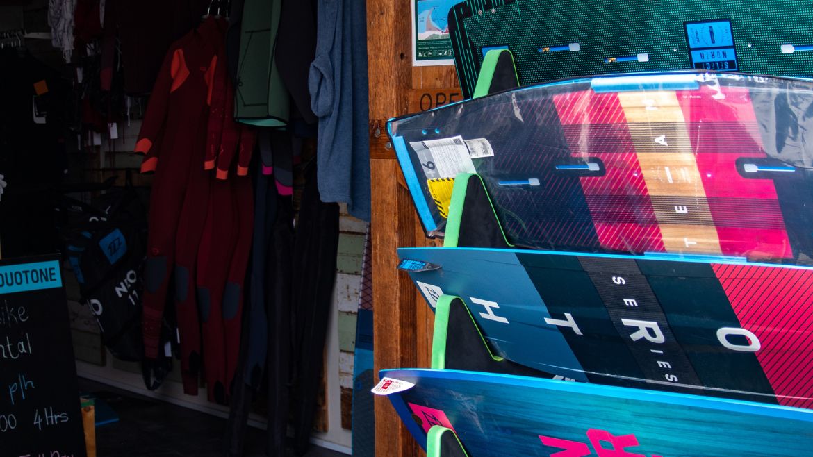 Langebaan: Die Kitesurf Station bietet ausreichend Material