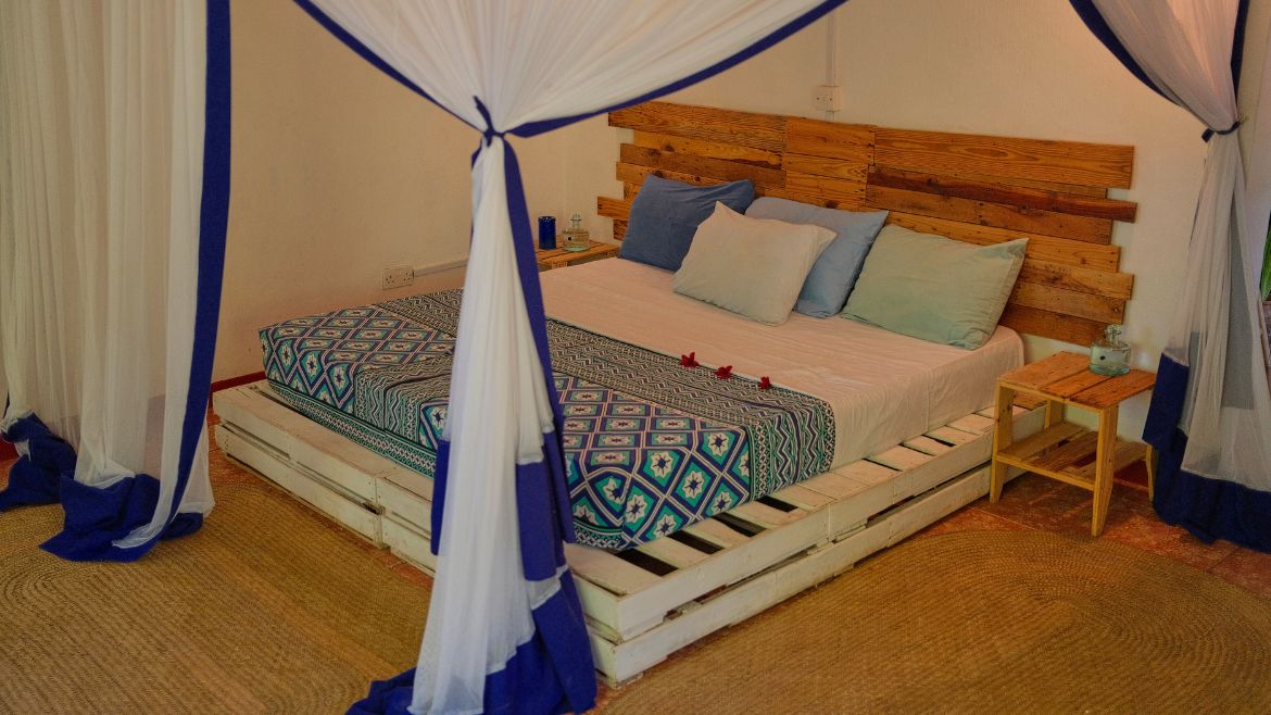 Kilifi: Blick in die Cottage Superior Suite im Obergeschoss Kilifi: Blick in die Cottage Superior Suite im Obergeschoss