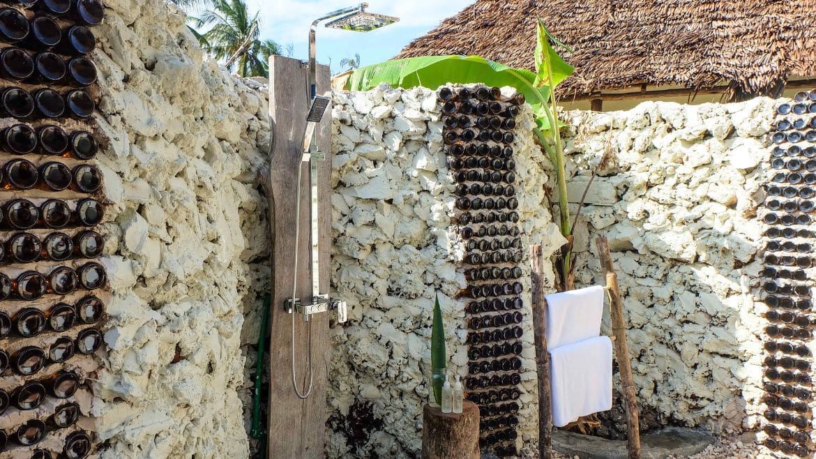 Sansibar: Duschen unter freiem Himmel Sansibar: Duschen unter freiem Himmel