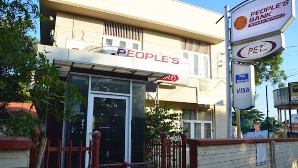 Kalpitiya: Eine Bank ist in Kalpitiya zu finden