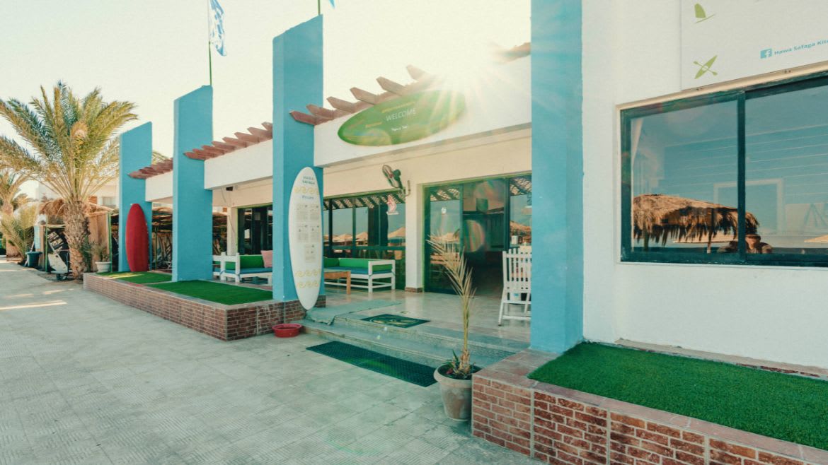 Soma Bay: Eingangsbereich der Kite- und Wingsurf Station 