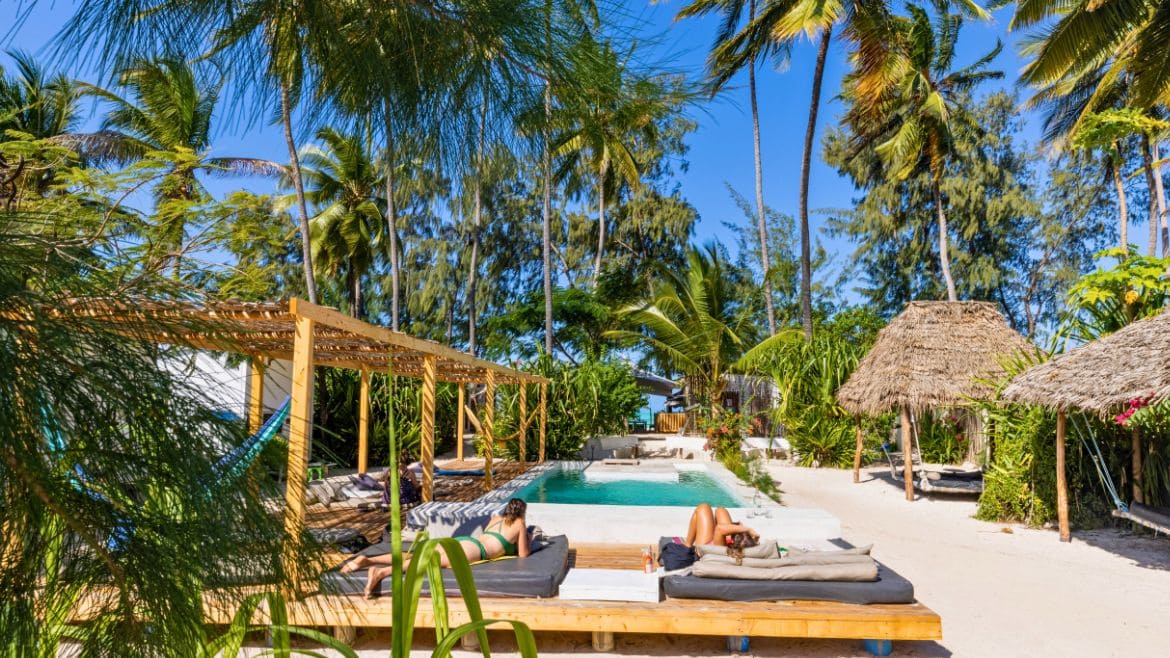 Sansibar: Entspannen am Pool Sansibar: Entspannen am Pool