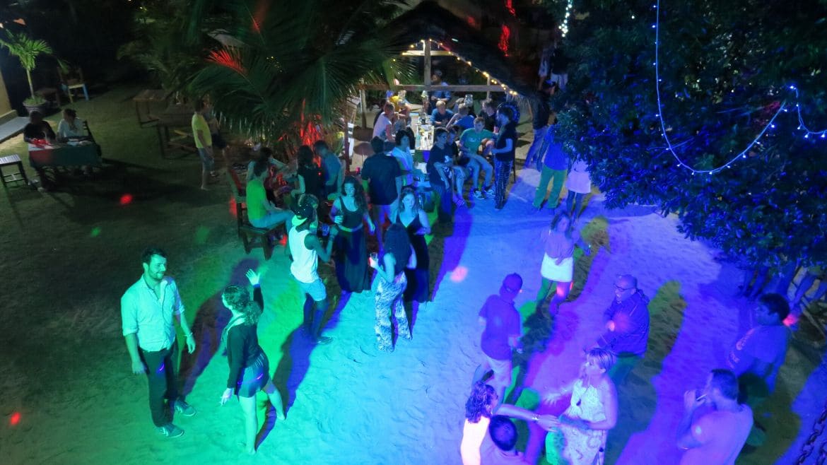 Kalpitiya: Event-Abend in den Surf Cabanas