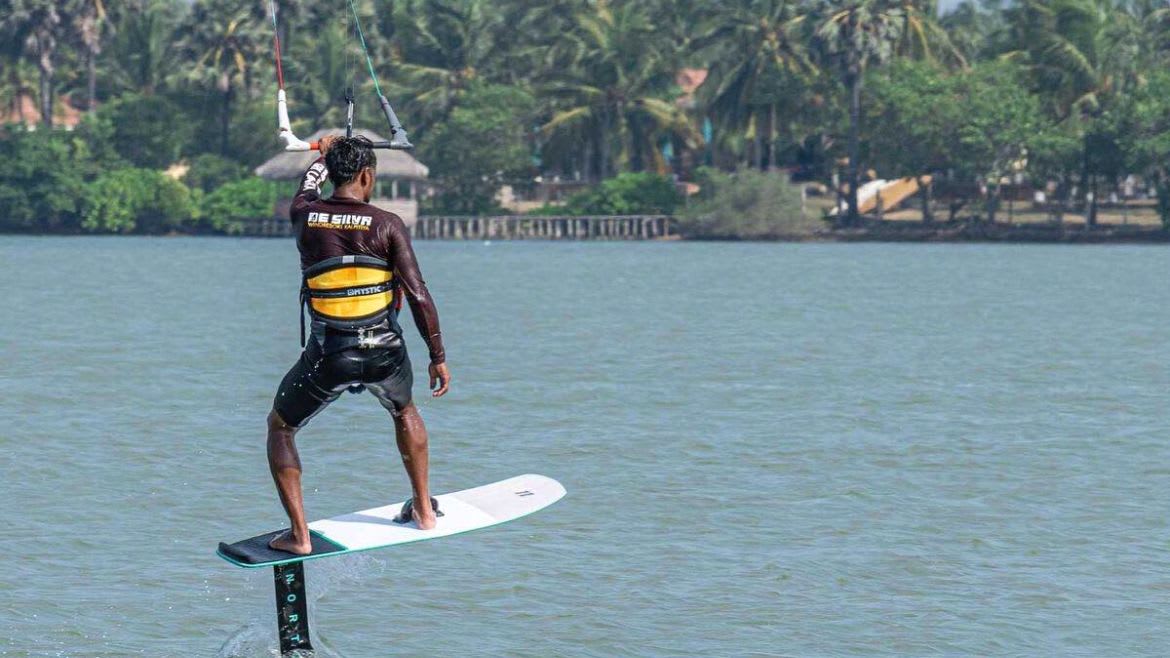 Kalpitiya: Foilen an der Kite- und Wing/Windsurf Station