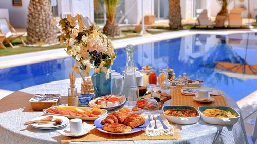 Djerba-Zarzis: Frühstück am Pool