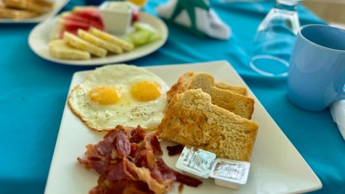 Tobago: Frühstück im Komforthotel Tobago: Frühstück im Komforthotel