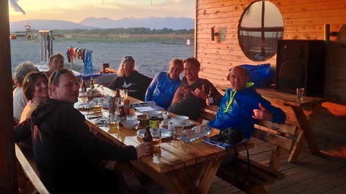 Ulcinj: gemeinsames Abendessen an der Kitesurfstation