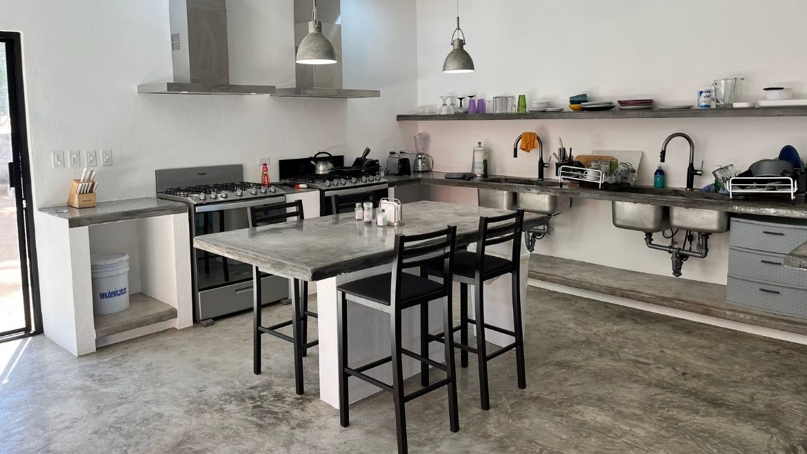 Die Unterkunft verfügt über zwei große Gemeinschaftsküchen