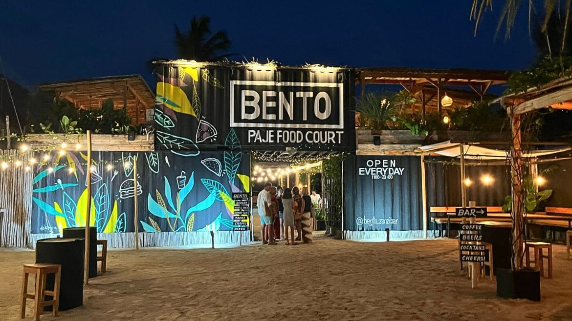 Im Bento Food Court findest Du eine tolle Auswahl an Essen Im Bento Food Court findest Du eine tolle Auswahl an Essen