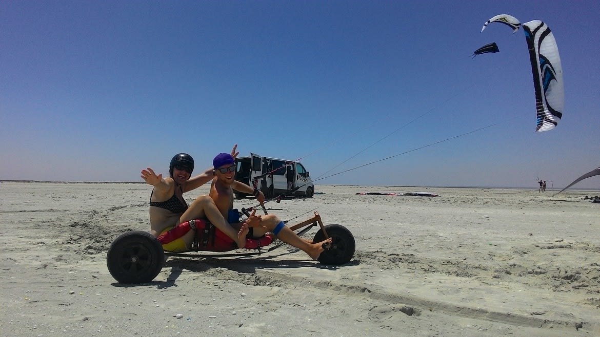 Djerba-Zarzis: Auch an Land darf der Kite beim Kite Camp nicht fehlen Djerba-Zarzis: Auch an Land darf der Kite beim Kite Camp nicht fehlen