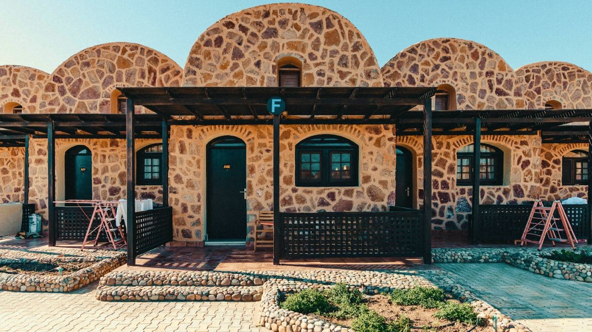 Hamata: Jeder Bungalow verfügt über eine eigene Terrasse Hamata: Jeder Bungalow verfügt über eine eigene Terrasse