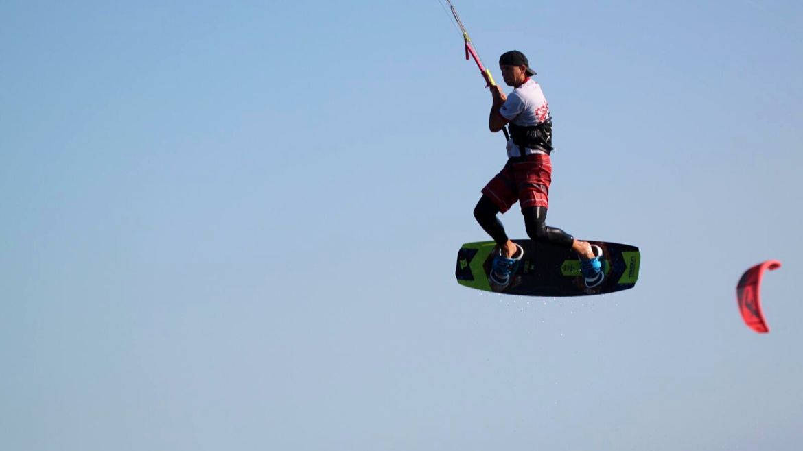 Ulcinj: Kiten an der Kite- und Wingsurf Station Ulcinj: Kiten an der Kite- und Wingsurf Station