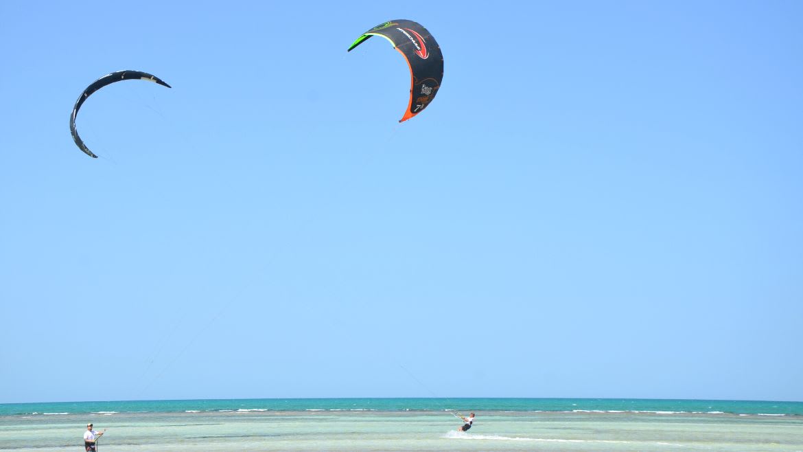 Djerba-Zarzis: Kiten ohne Ende möglich während des Kite Camps Djerba-Zarzis: Kiten ohne Ende möglich während des Kite Camps