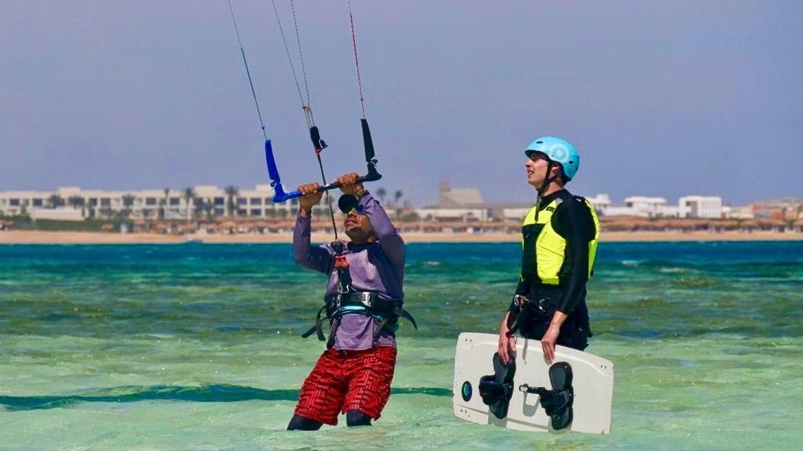 Kitesurfen lernen in der Soma Bay und Safaga Island Kitesurfen lernen in der Soma Bay und Safaga Island