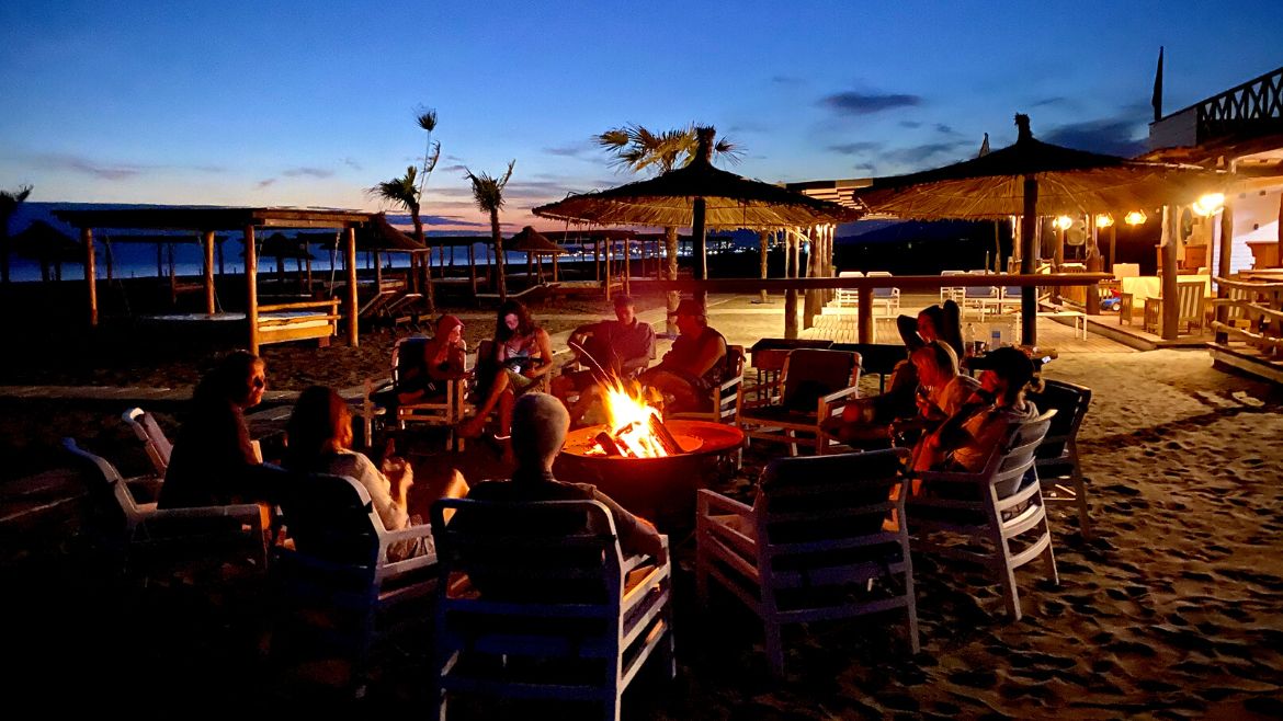 Ulcinj: Lagerfeuer an der Kite- und Wingsurf Station Ulcinj: Lagerfeuer an der Kite- und Wingsurf Station