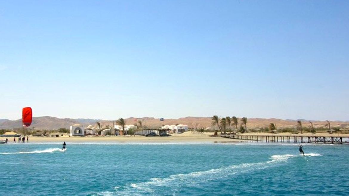 El Naaba: Platz ohne Ende an der Kite- und Wing/Windsurf Station El Naaba: Platz ohne Ende an der Kite- und Wing/Windsurf Station