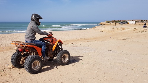Dakhla: Mit dem Quad kannst Du die Wüste in Dakhla erkunden.