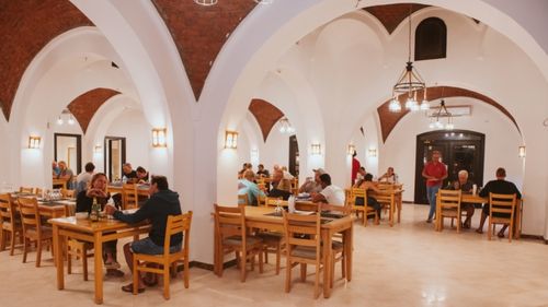 Hamata: Abendessen im Kite Hotel