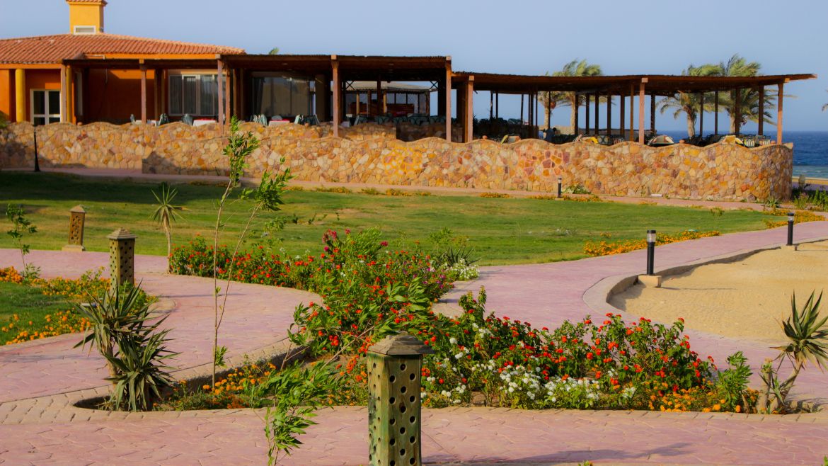 Hamata: Restaurant-Terrasse des Komforthotel