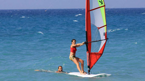 Rhodos-Theologos: Windsurfunterricht
