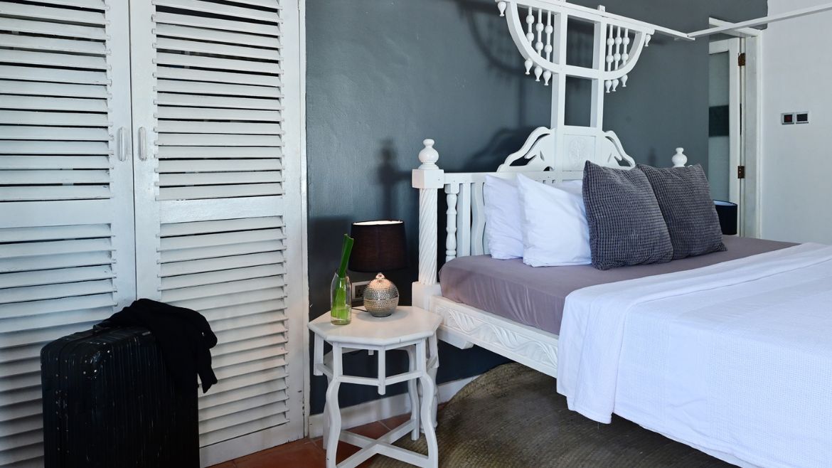 Sansibar: Schlafbereich der Zimmer mit Meerblick Sansibar: Schlafbereich der Zimmer mit Meerblick