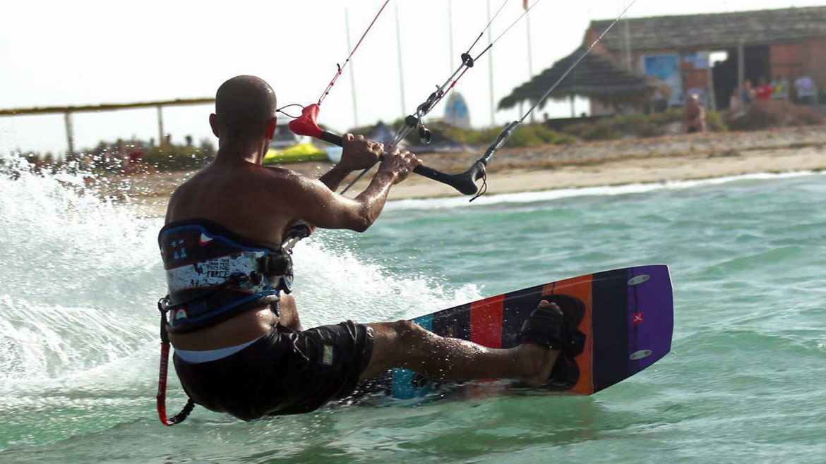 Djerba-Zarzis: Schulung an der Kitesurf Station Djerba-Zarzis: Schulung an der Kitesurf Station