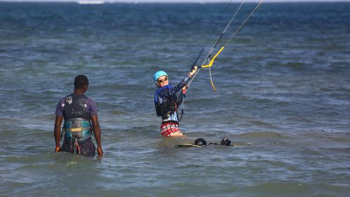 Kilifi: Schulungsbild im Wasser