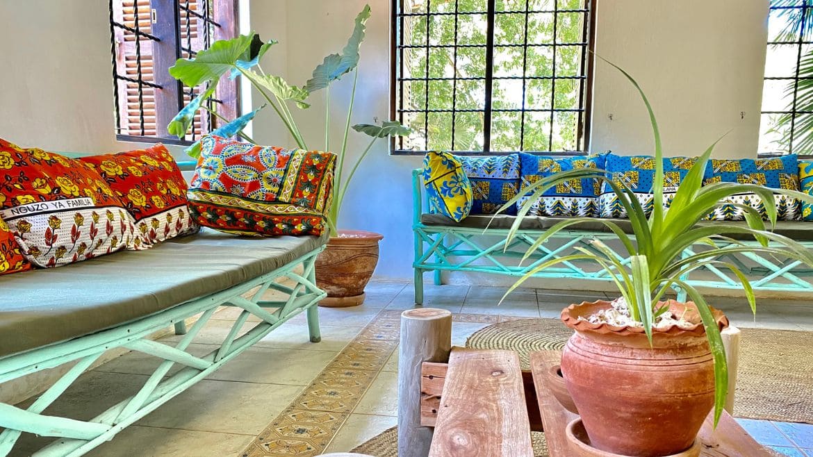 Kilifi: Sitzbereich im Nebenhaus Kilifi: Sitzbereich im Nebenhaus