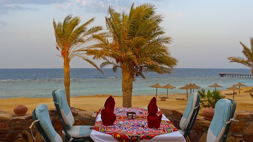 Hamata: Restaurant-Terrasse mit Meerblick