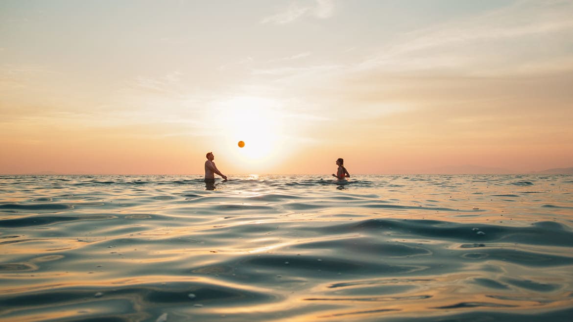 Rhodos Fanes: Den Sonnenuntergang noch am Abend im Wasser genießen Rhodos Fanes: Den Sonnenuntergang noch am Abend im Wasser genießen