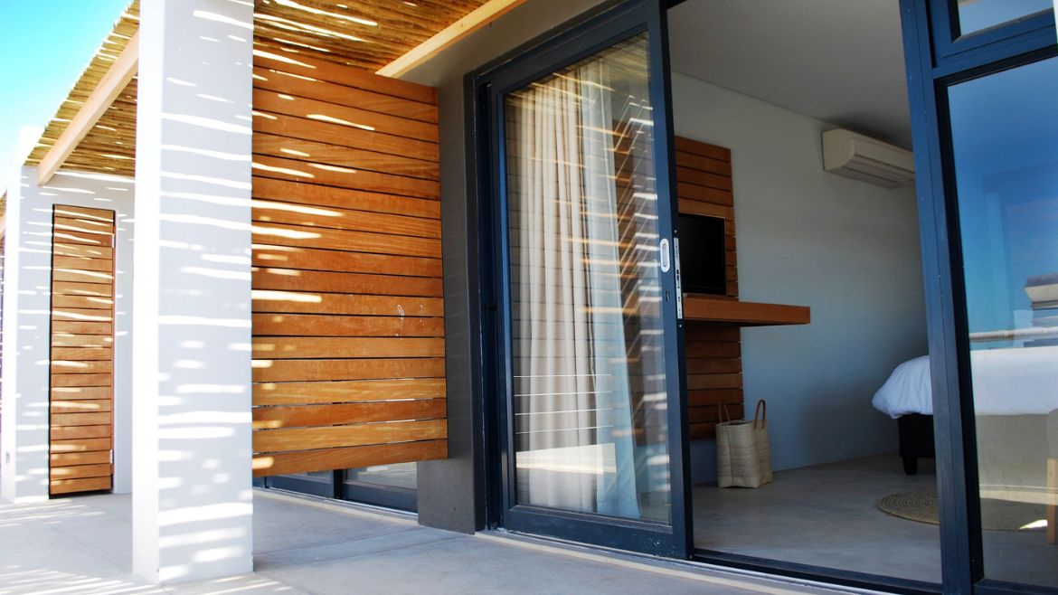 Langebaan: Terrasse der Standardzimmer